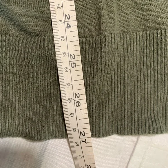 Tommy Bahama olive green button down cardigan. Size S. - Picture 10 of 10